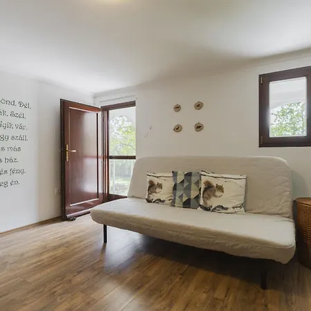 Oereghegy Kis Haz By Interhome Nyaraló Kőröshegy