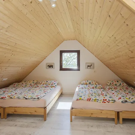 Nyaraló Oereghegy Kis Haz By Interhome